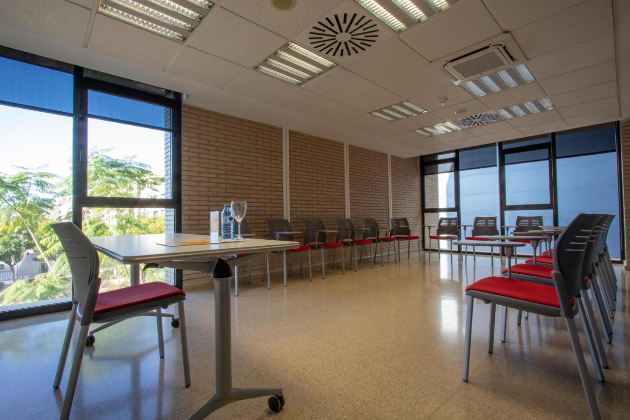 Villa Alojamiento Y Congresos - Villa Universitaria San Vicente Raspeig Eksteriør billede