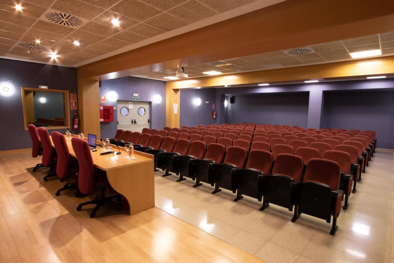Villa Alojamiento Y Congresos - Villa Universitaria San Vicente Raspeig Eksteriør billede